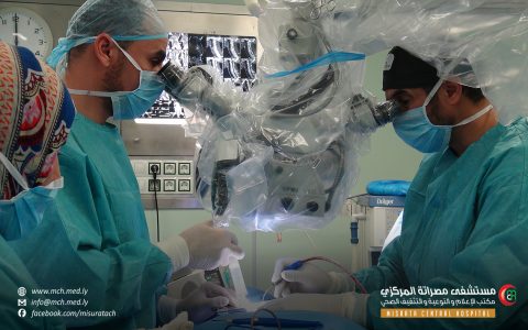 أطباء المخ والأعصاب يستأصلون غضروفاً بالحبل الشوكي