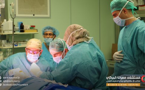 تجميل حروق في الرقبة لطفل من مصراتة