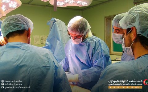 إعادة ترميم وتسريح أوتار وتثبيت كسور لطفلة ليبية