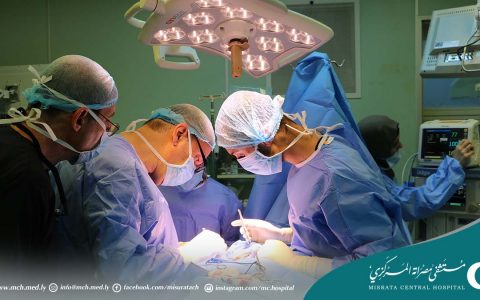 الأوعية الدموية تجري إصلاح شريان بالدماغ لستينية من مصراتة