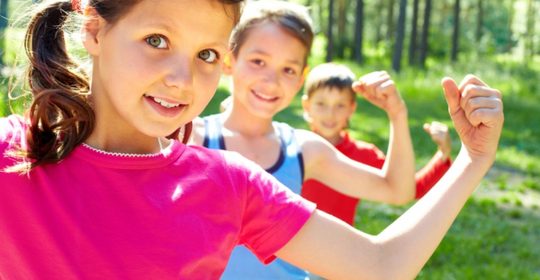 دراسة: ممارسة الطفل للرياضة تحسن مستواه الدراسي